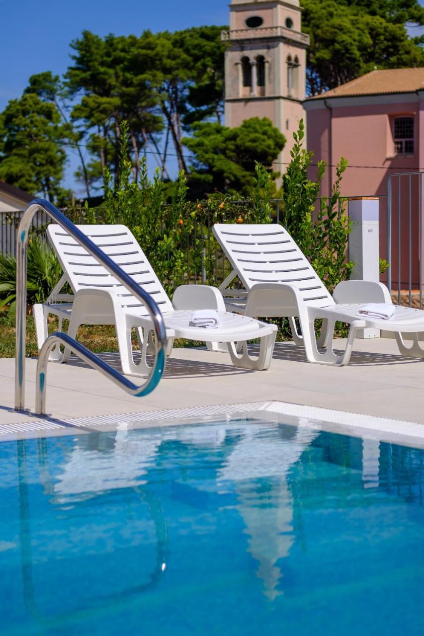 Hotel Vila Conte Veli Lošinj Exterior foto