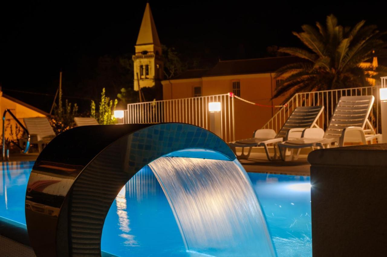 Hotel Vila Conte Veli Lošinj Exterior foto